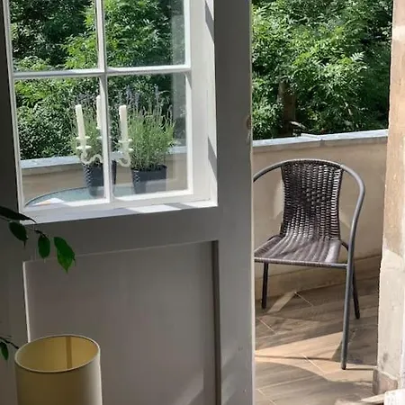 아파트 Cozy And Quiet In *